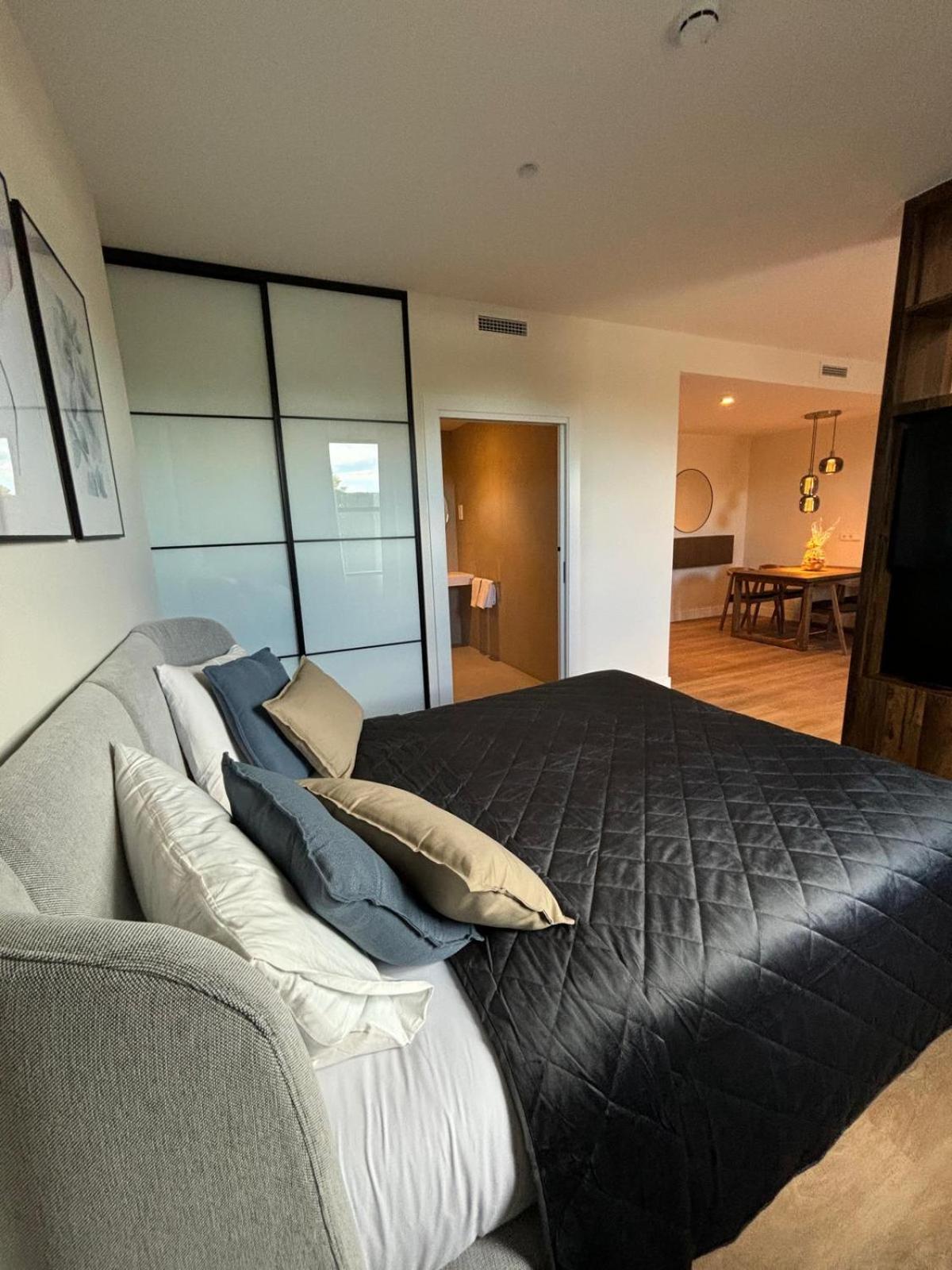 Madrid Suites Moncloa-Aravaca, Solo Check In On Line - Parking Gratuito Exteriör bild